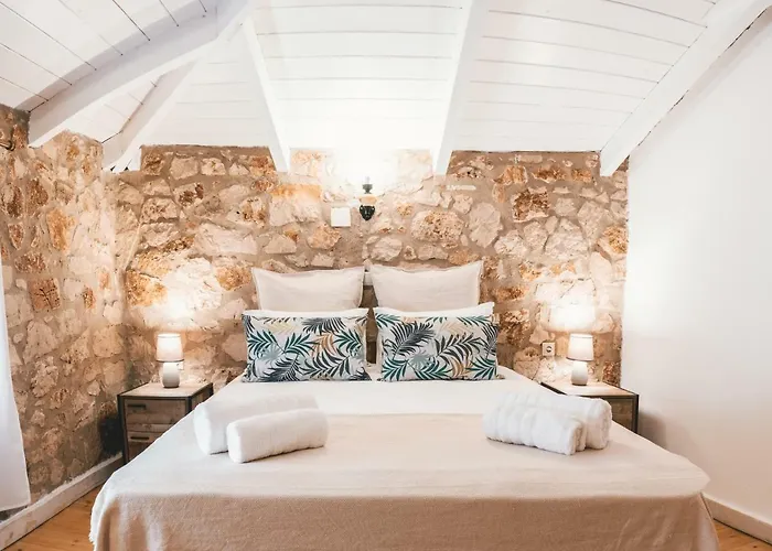 Anastasia Villa *